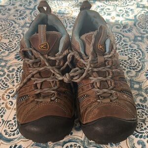 Keen Brown Lace Up Boots with Blue Accents